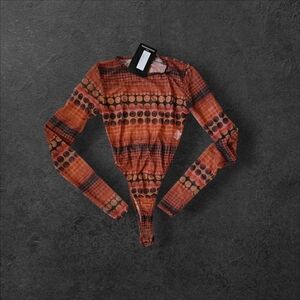 PrettyLittleThing Brown Long Sleeve Bodysuit